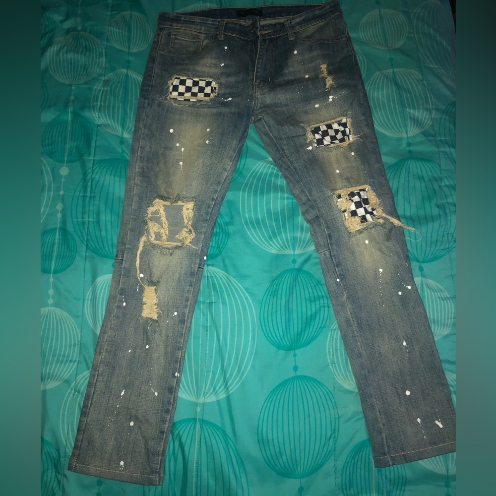 Destructive brand jeans
Mens 
Size 34